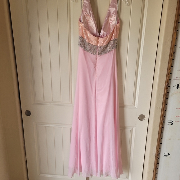 Le Gala Tony Bowls pink Halter Ball Gown size 6 - Picture 7 of 10